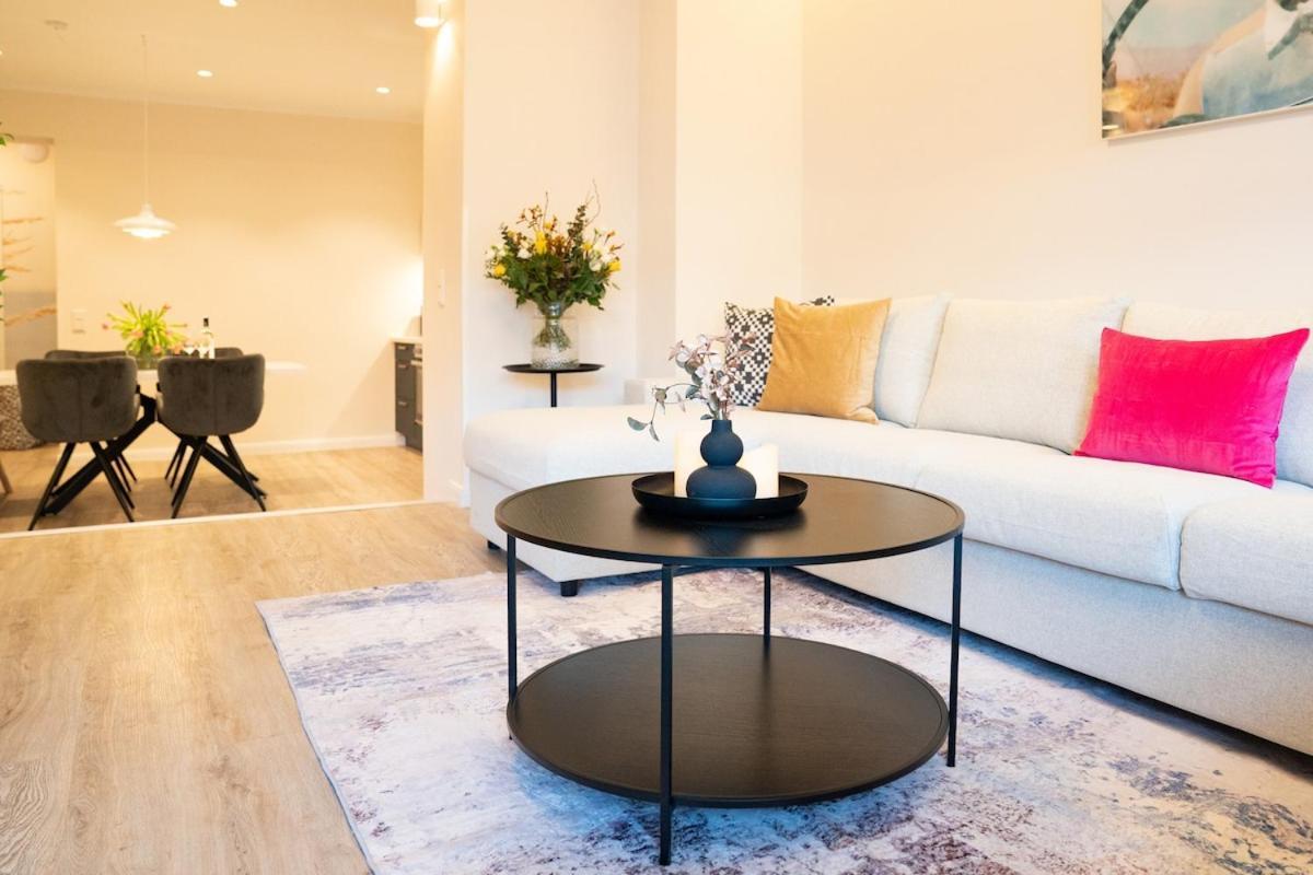 Apartment Zentrale Und Ruhige 4-raum-wohnung Für Bis Zu 6 Personen - Ideal Für Familien Und Gruppen *