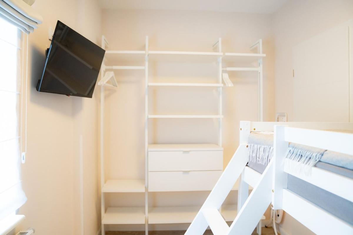 Zentrale Und Ruhige 4-raum-wohnung Für Bis Zu 6 Personen - Ideal Für Familien Und Gruppen