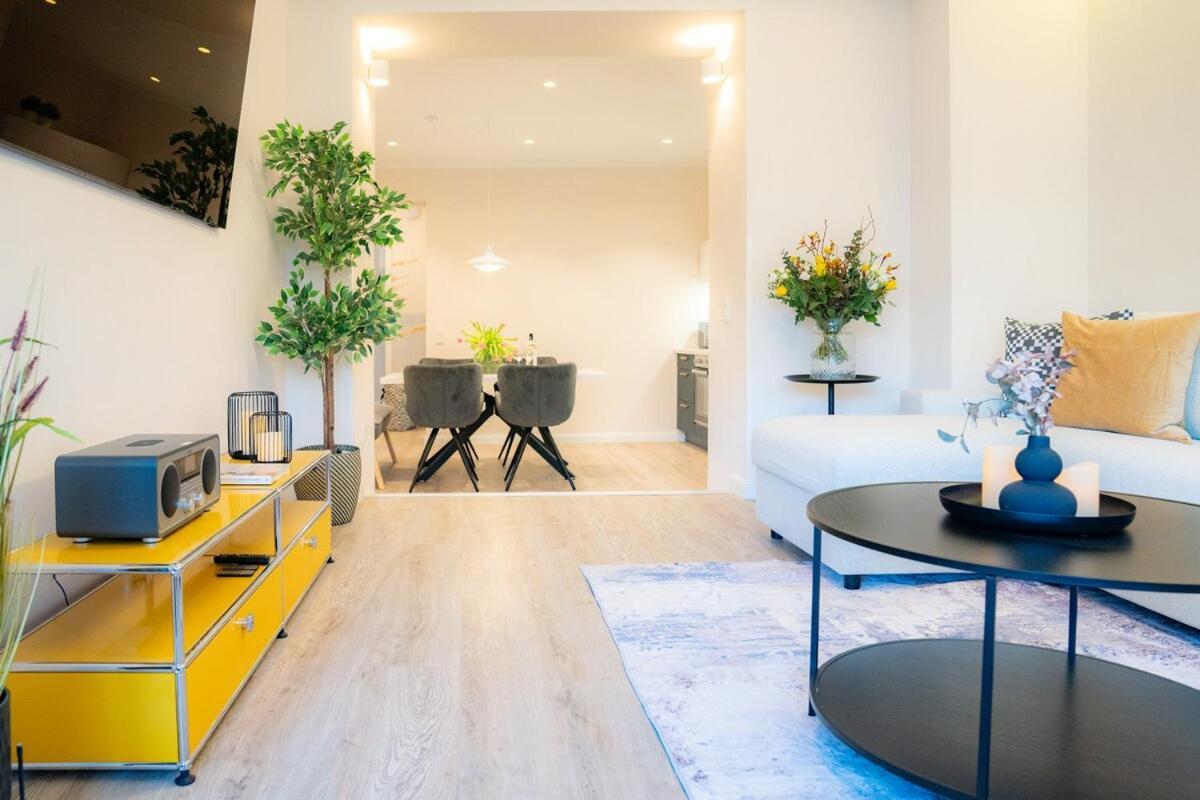 Zentrale Und Ruhige 4-raum-wohnung Für Bis Zu 6 Personen - Ideal Für Familien Und Gruppen Apartment